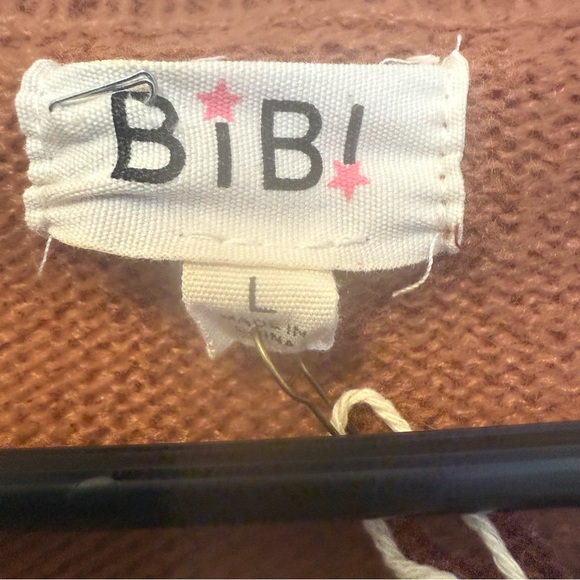 Large Chestnut Pearl Beaded Sweater - Picture 8 of 11